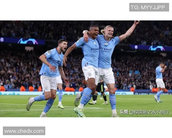 欧联杯焦点战曼联与曼城激战成平局精彩瞬间引发全场热烈反响