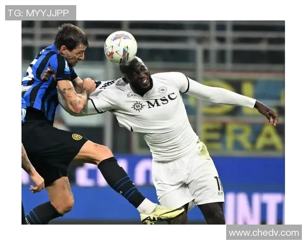 德甲激战曼联与那不勒斯握手言和赛场瞬间引发热议与数据分析