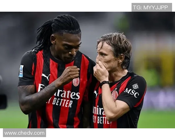 英超激战巴萨3-0力克AC米兰神奇扑救引发全场欢呼